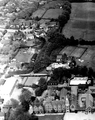 The Paddock, behind 24 Sun Lane, with Fallows Field at the top of this aerial photo from 1959 | LHS archives - LHS 48.140