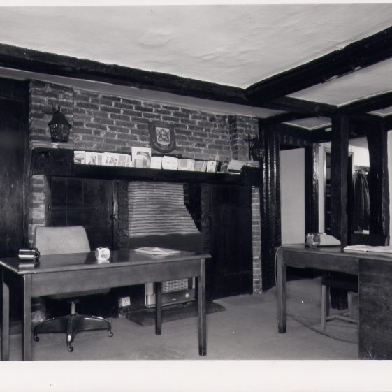 71-73 High Street, interior, 1975 | LHS archives - copyright RCHM